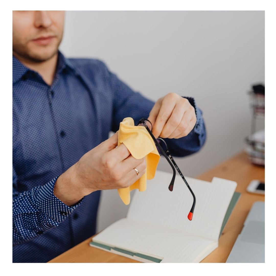 cleaning glasses